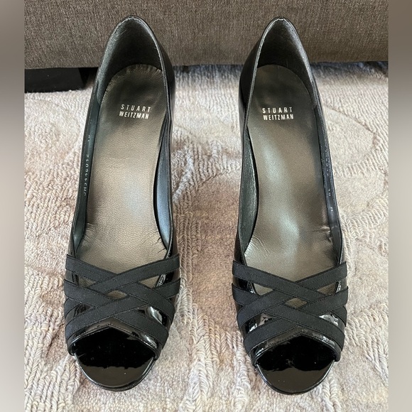 Stuart Weitzman Black Patent Leather Heels Pumps 10 Peep Toe Office Career EUC - Picture 2 of 12